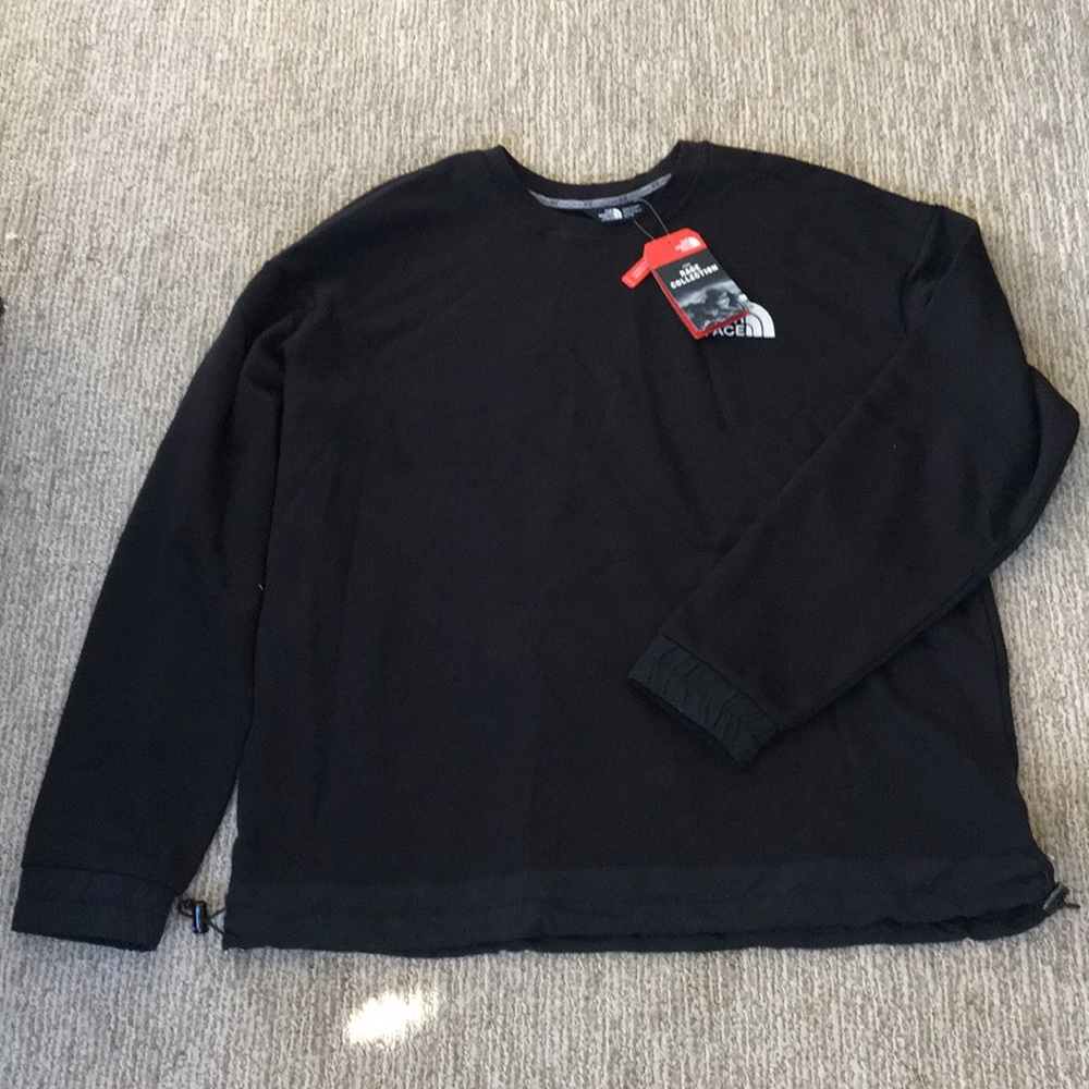 Men’s Northface sweatshirt